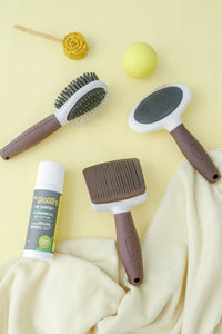 Mr. Giggles Round Double Brush Milk white + coffee color