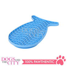 Load image into Gallery viewer, Pawise 28031 Lick Pet Pad Licking Mat FISH STYLE Slow Feeder for Puppy &amp; Cat with Silicone Suction Cups; Feeding Mat 21x13cm, Boredom and Anxiety Reducer, Perfect for Food, Treats, Yogurt and Peanut Butter